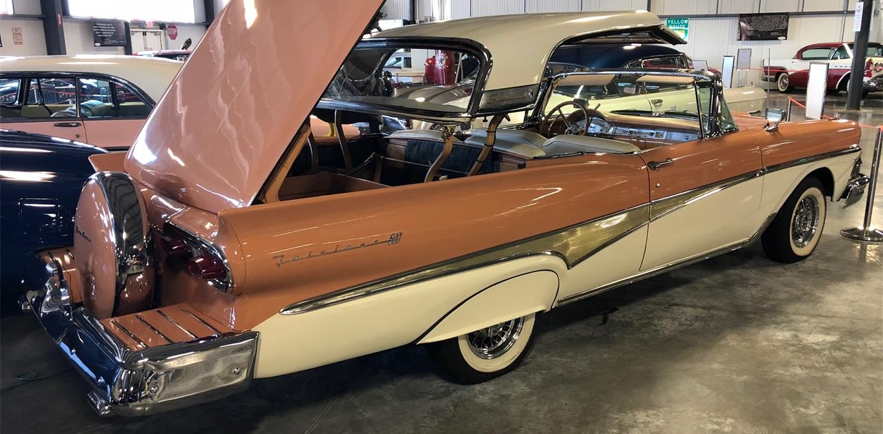 1958 Ford Skyliner