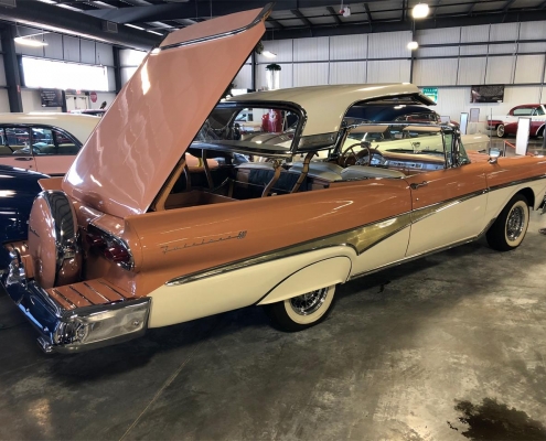 1958 Ford Skyliner
