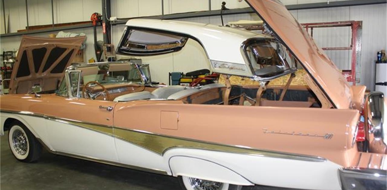 1958 Ford Skyliner