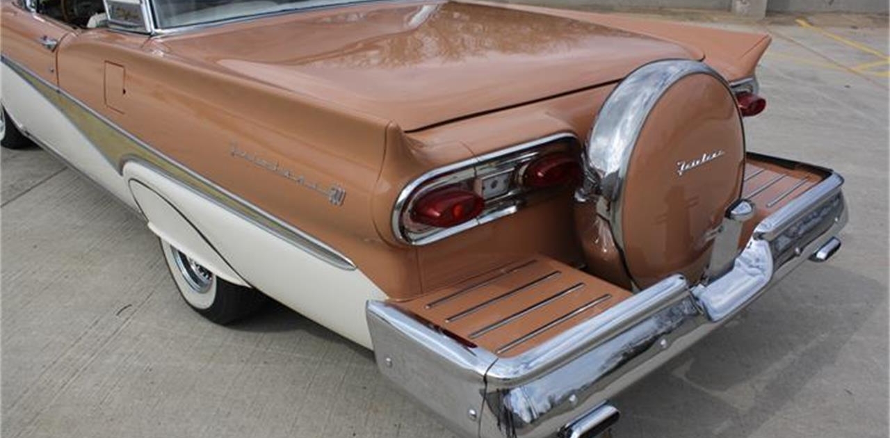 1958 Ford Skyliner