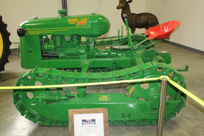 1942 Oliver Cletrac Crawler